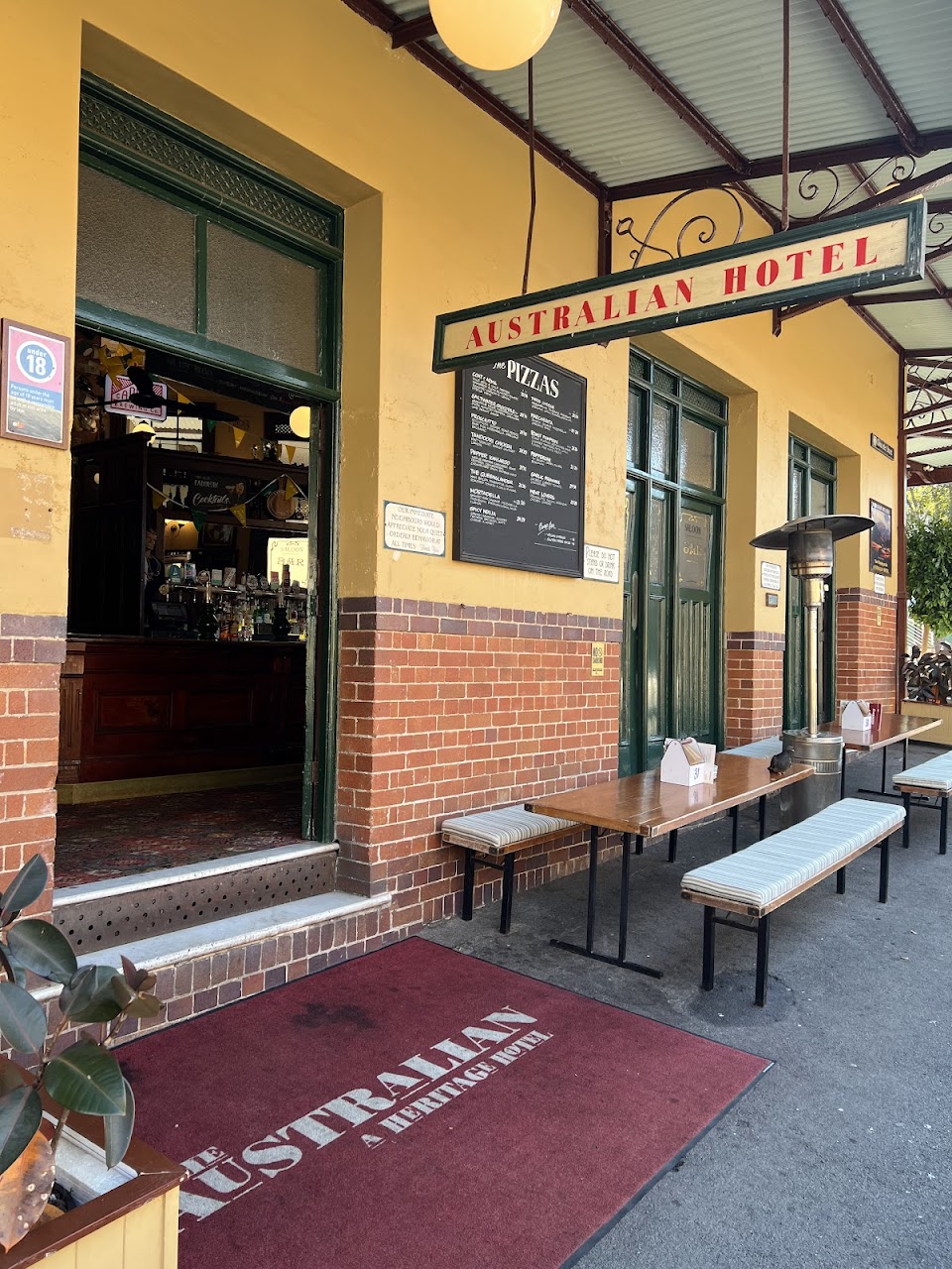 Entrance to The Australian Heritage Hotel on Cumberland Street